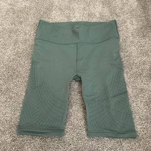 Lululemon ventilated safe green size 10 biker shorts.